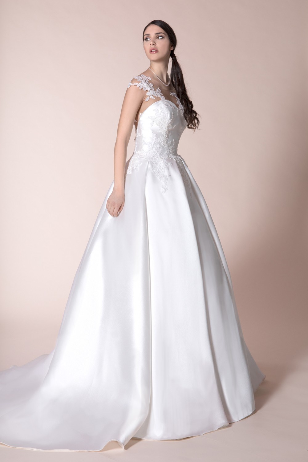Abiti Da Sposa In Mikado.Ambra Magnani Atelier Abiti Da Sposa