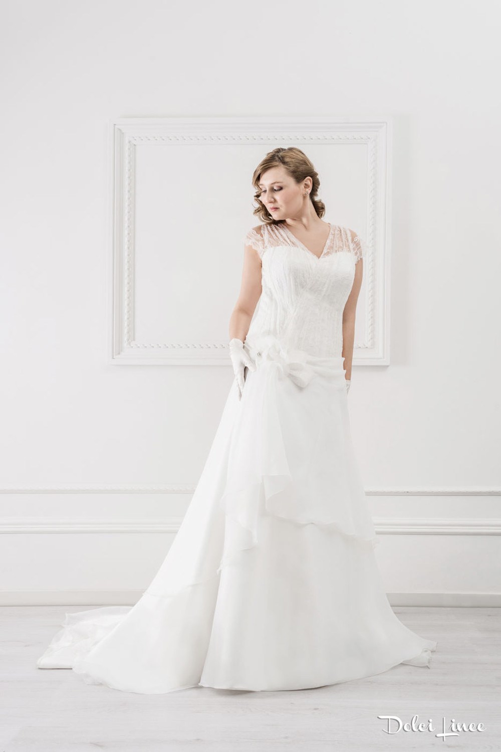 Wedding dress in Chantilly lace with organza skirt - LX25 