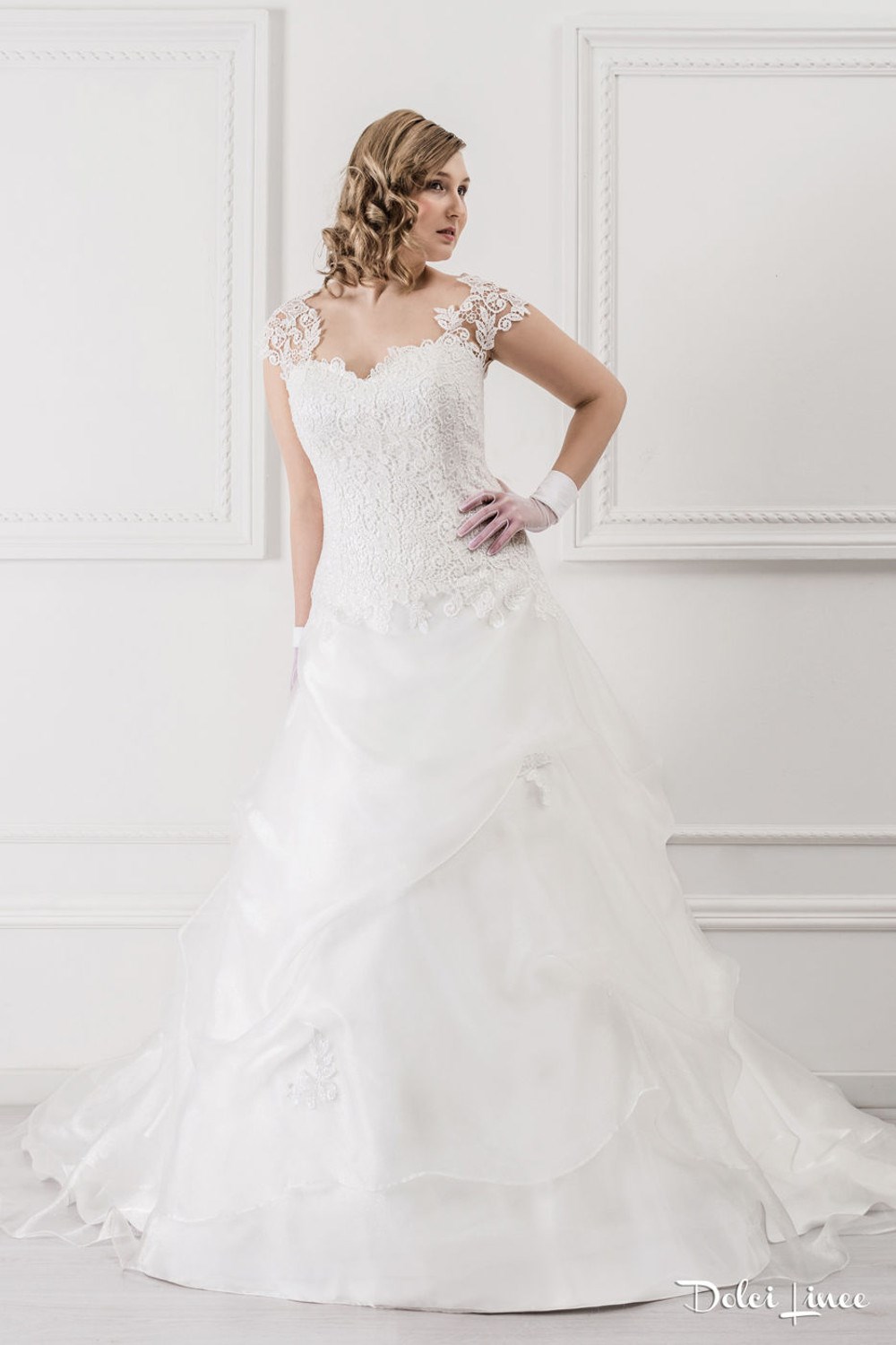 Dress in macramé lace and organza - LX30 