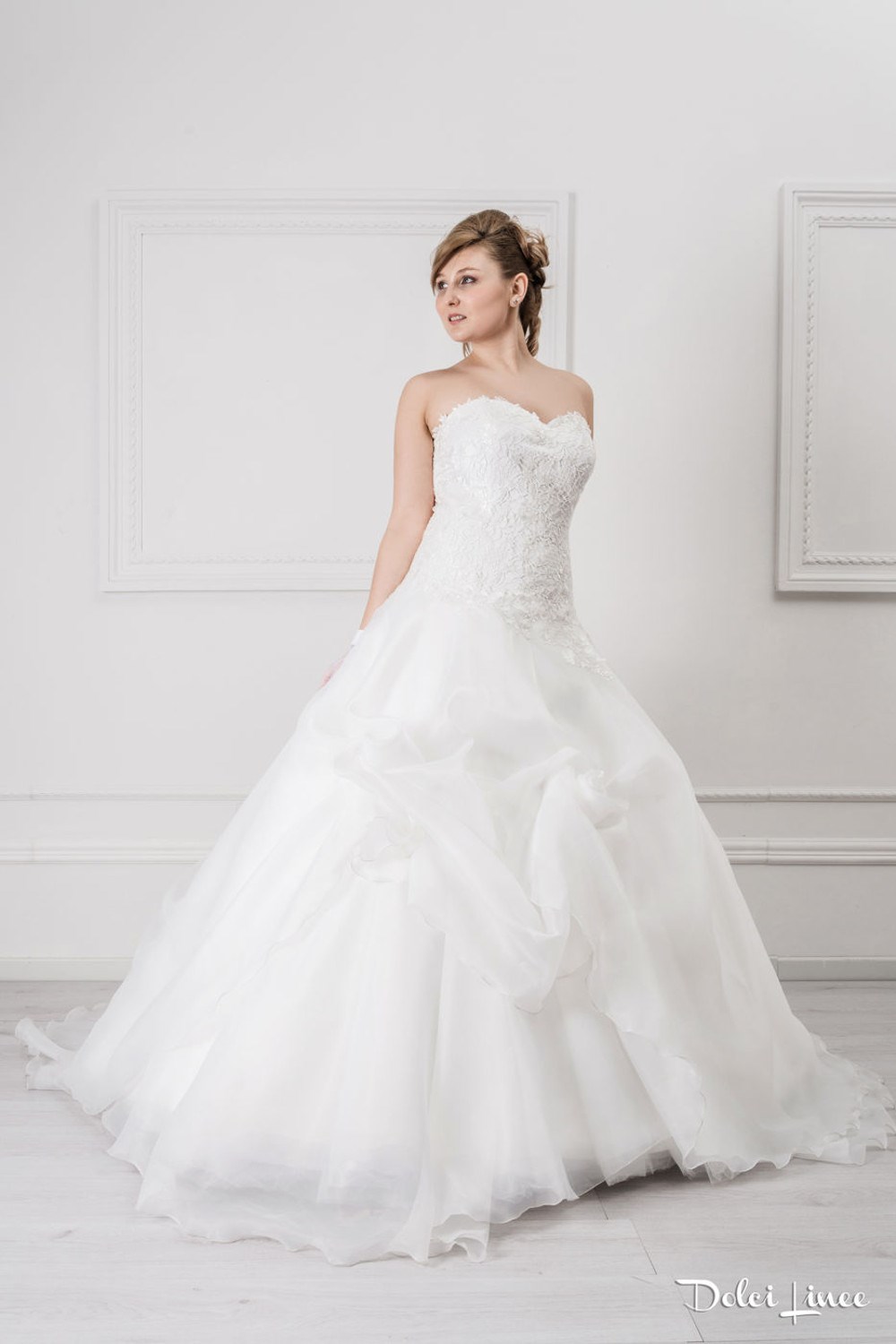 Dress in organza and macramé lace - LX31 