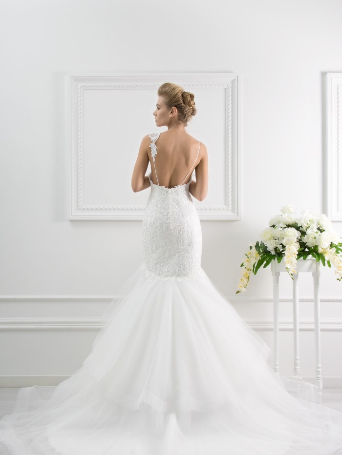 wedding dress model L300 - L300 
