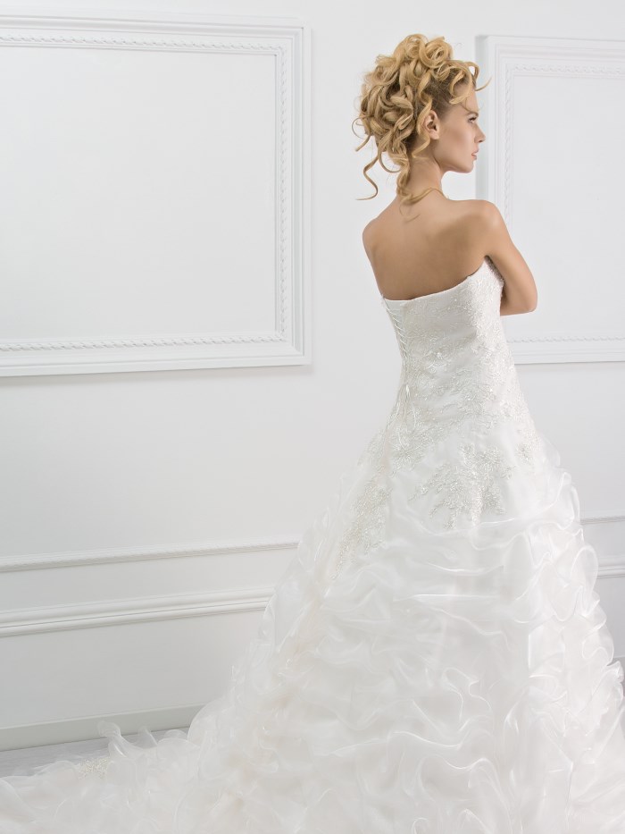 wedding dress model L301 - L301 