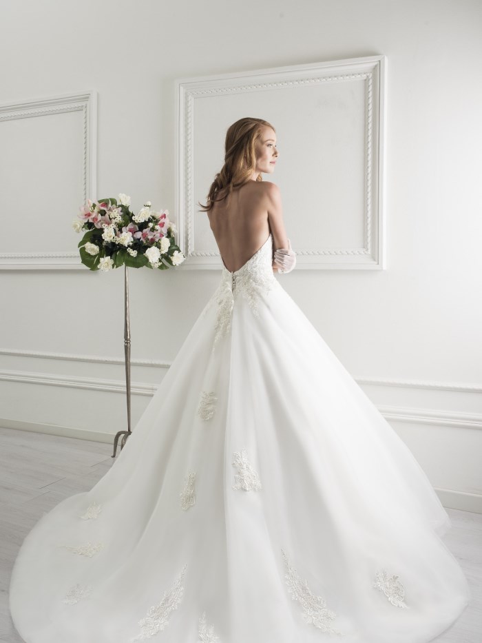 wedding dress model L325 - L325 