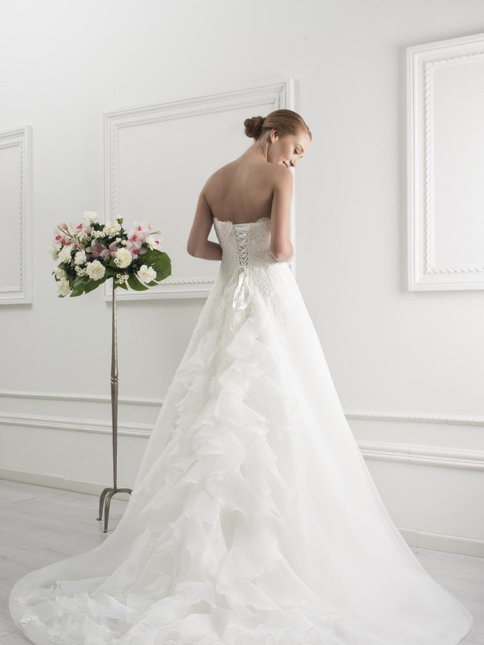 abito da sposa modello L330 - L330 