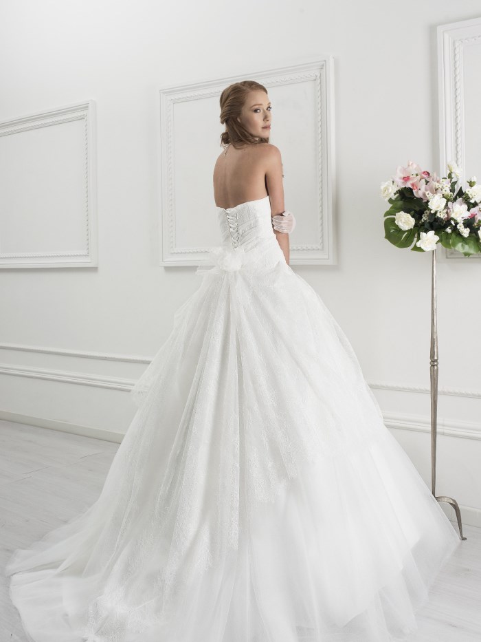 abito da sposa modello L332 - L332 