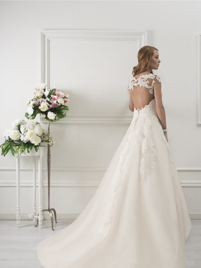 wedding dress model L340 - L340 