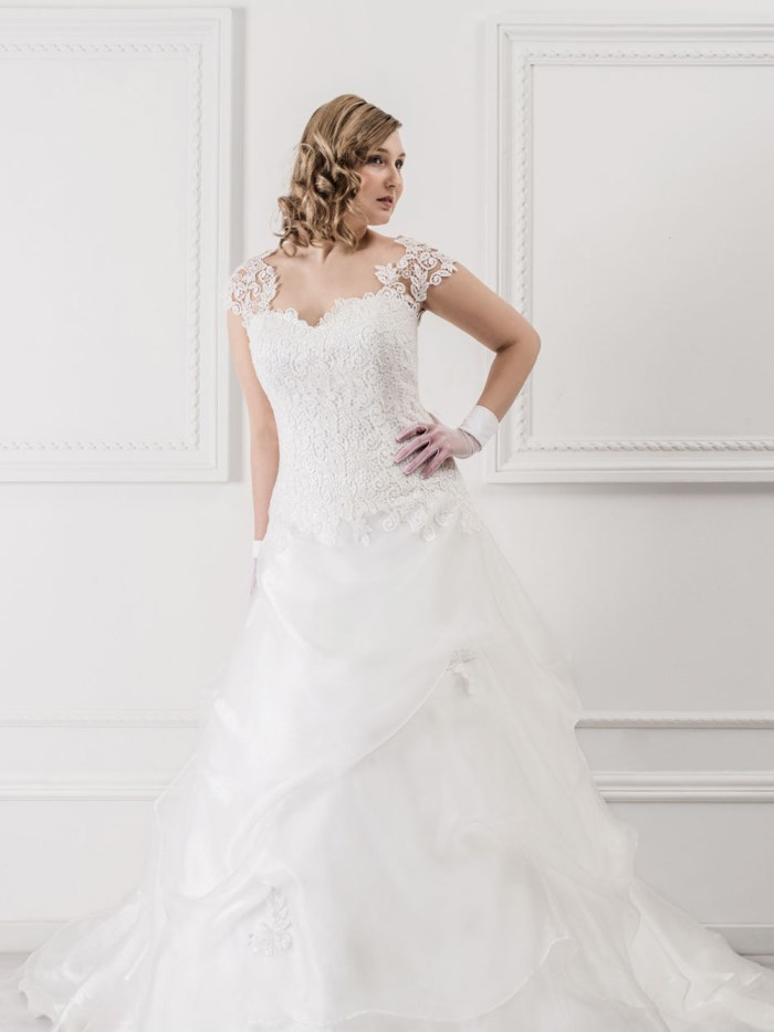 Curvy Wedding Dresses - LX30