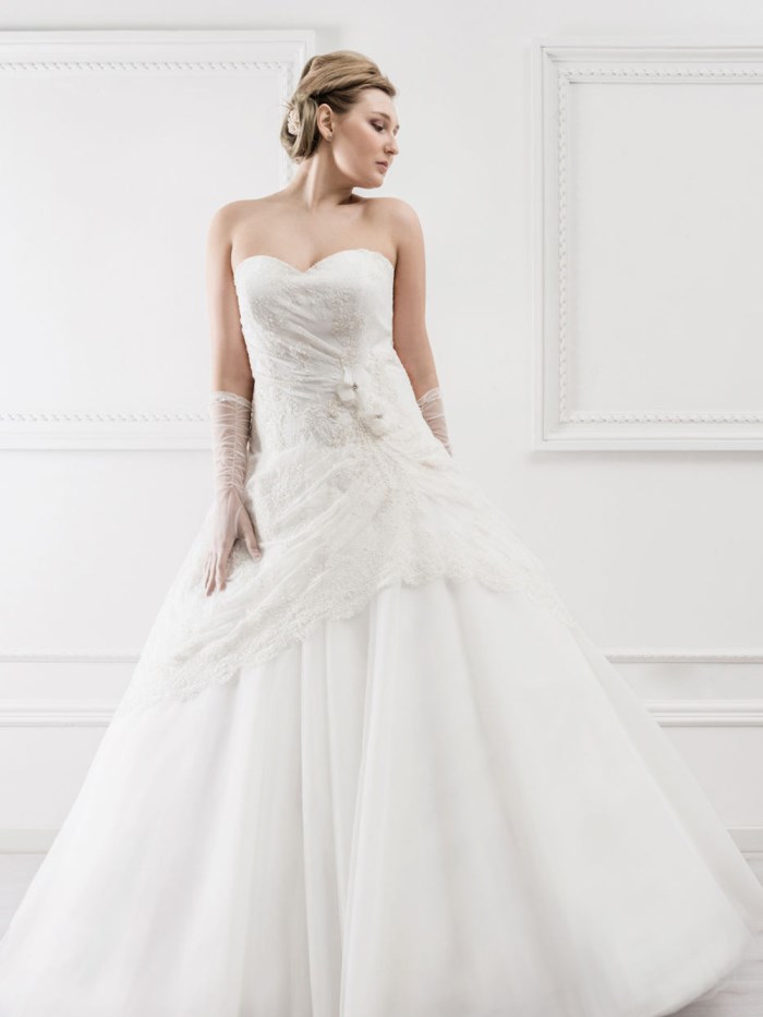 Curvy Wedding Dresses - LX37