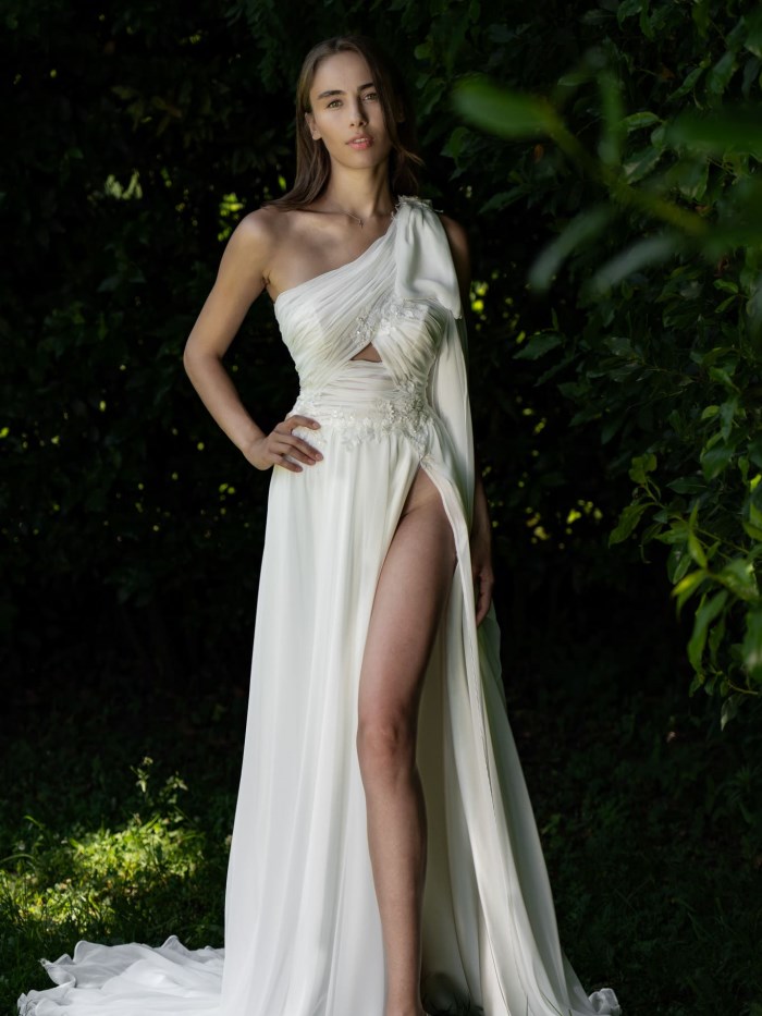 Wedding dresses - S531
