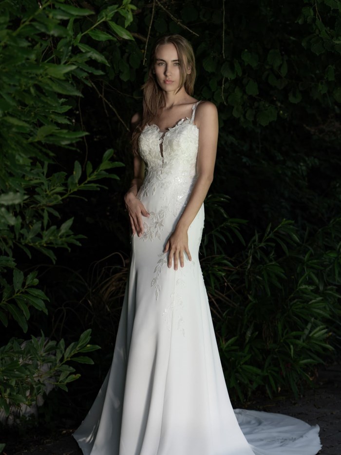 Wedding dresses - S527